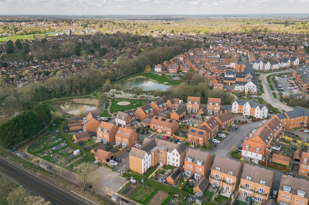 Property photo 2 of 16 Picture No. 15