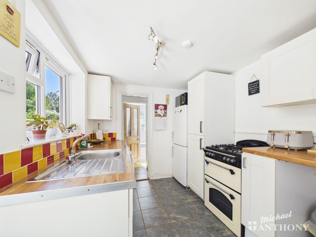 Property photo 3 of 7 Cam02773G0-Pr0436-Still018