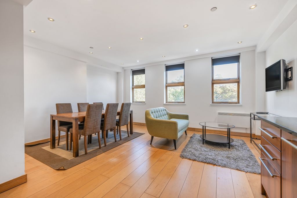 Property photo 1 of 16 Living Room