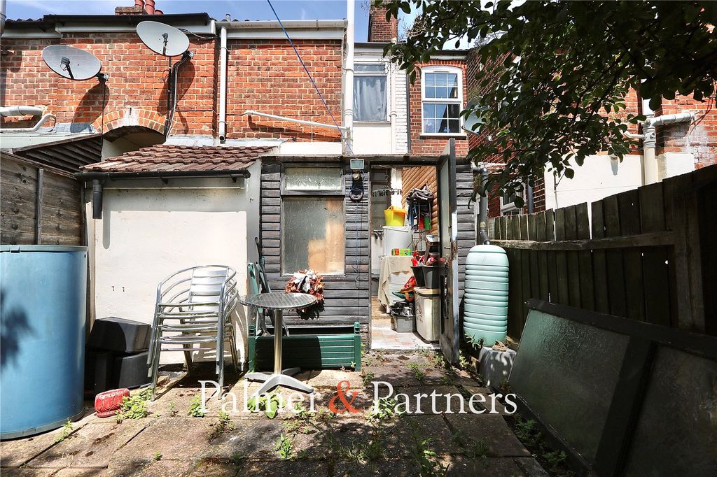 Property photo 3 of 14 Picture No. 02