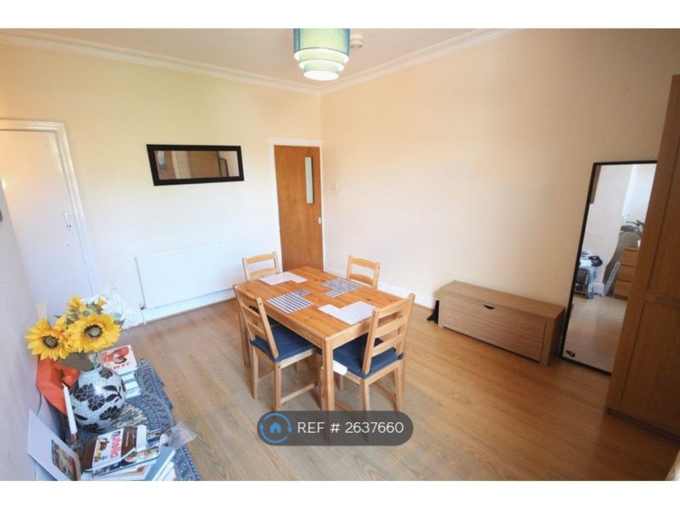 Property photo 3 of 12 Dining Room