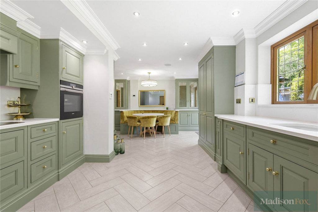 Additional image 7 of 5 bed detached house for saleWest View, Loughton, Essex IG10