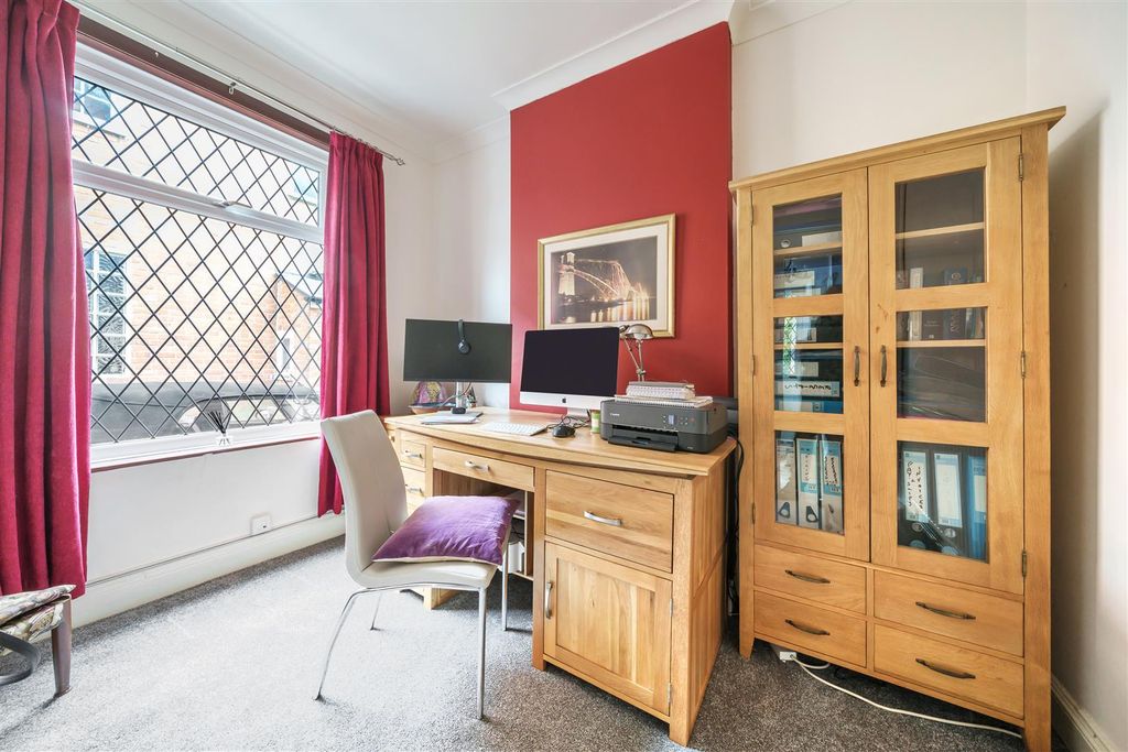 Additional image 10 of 4 bed detached house for saleForest Road, Crowthorne, Berkshire RG45