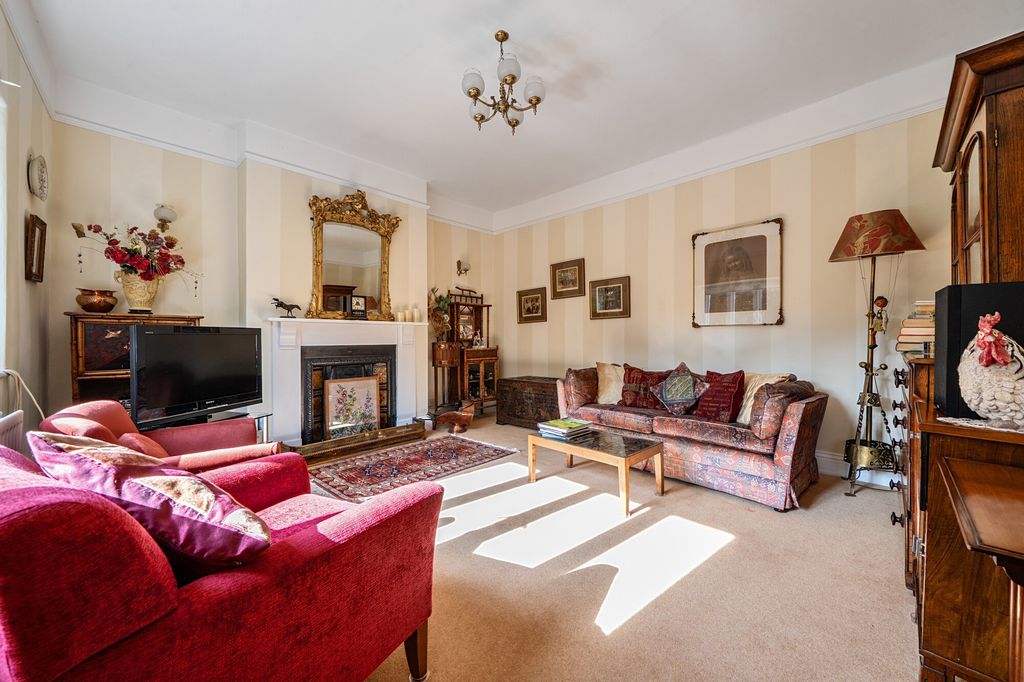 Property photo 2 of 15