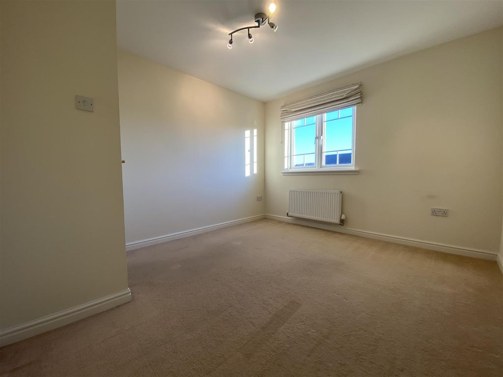 Additional image 11 of 2 bed flat to rentSimpson Square, Perth PH1
