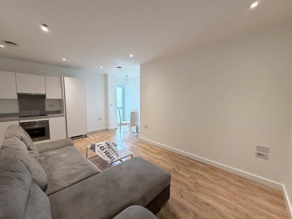 Property photo 3 of 12 Gallery
