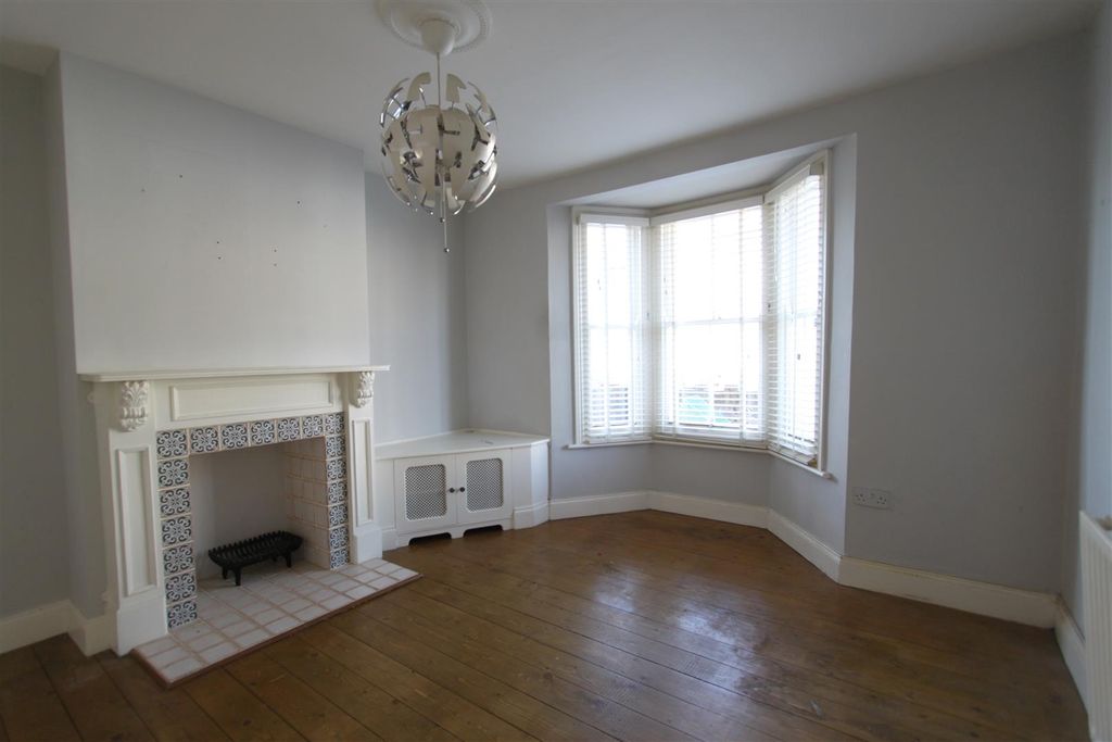 Property photo 2 of 14 Img_0931.Jpg