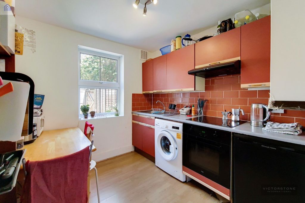 Property photo 3 of 9 1676036