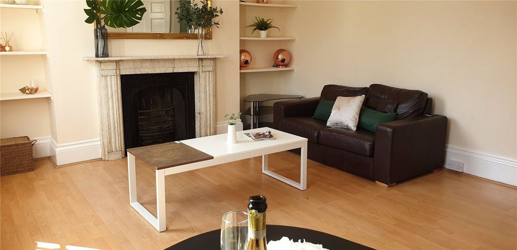 Property photo 2 of 12 Picture No. 03