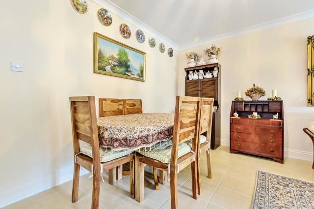 Property photo 3 of 12 Dining Area
