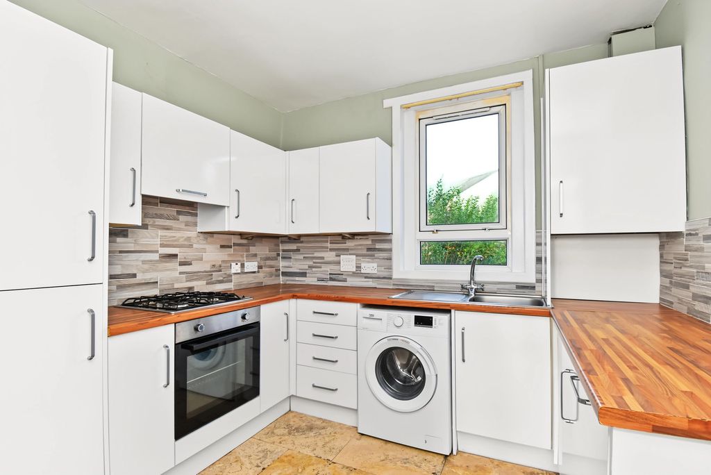 Property photo 3 of 11 Kitchen Angle 1