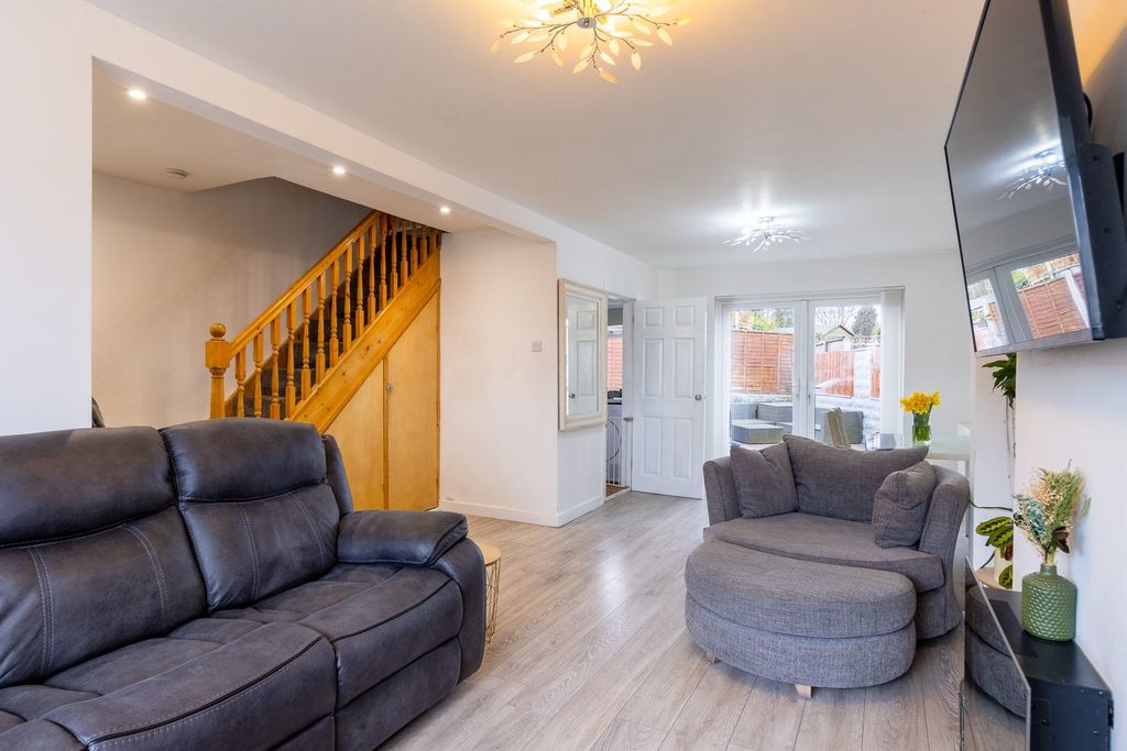 Property photo 3 of 20