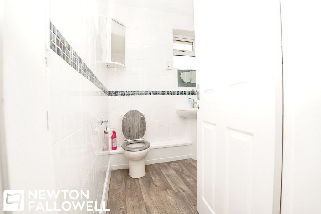 Property photo 3 of 52