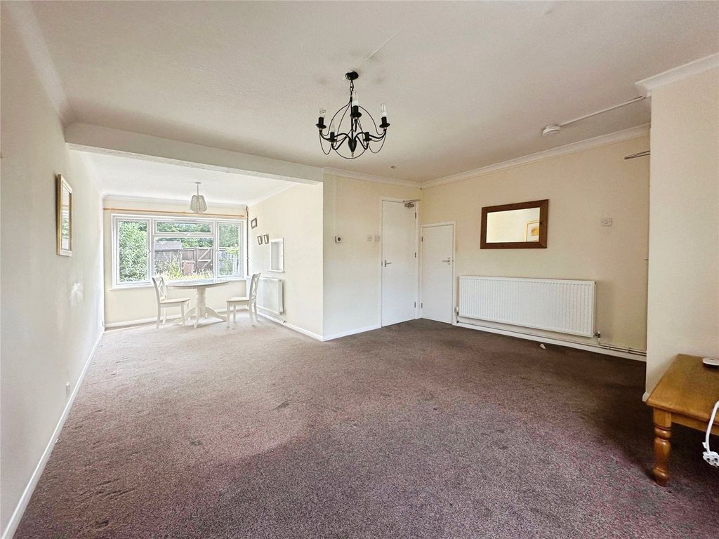 Property photo 2 of 9 Picture No. 12