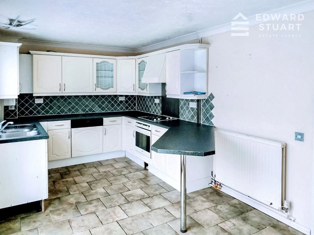 Property photo 2 of 9 Picture No. 12