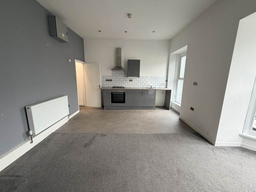 Property photo 3 of 5 Photo 12-11-2025, 12 11 03