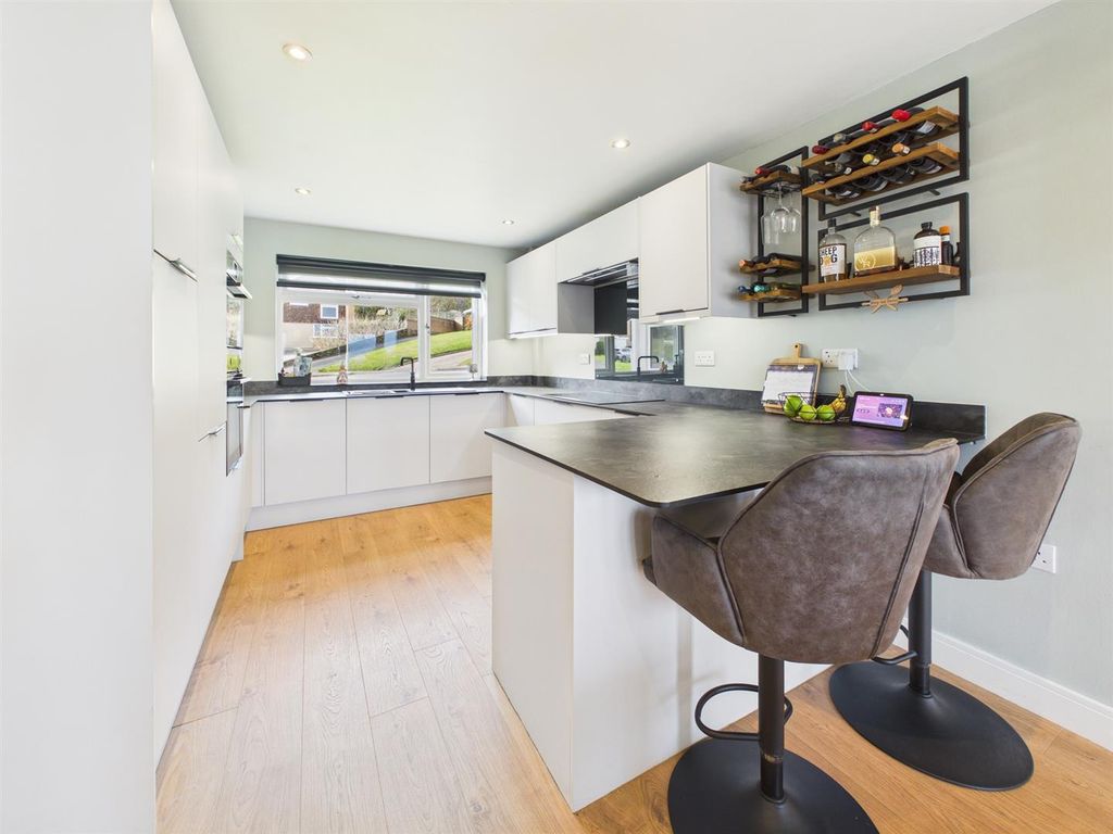 Property photo 2 of 17 Cam05510G0-Pr0161-Still001.Jpg