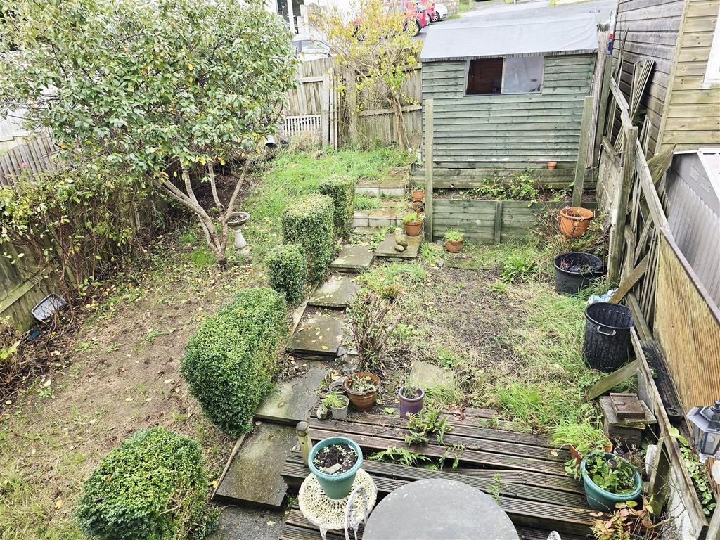 Property photo 3 of 18 1000056677.Jpg