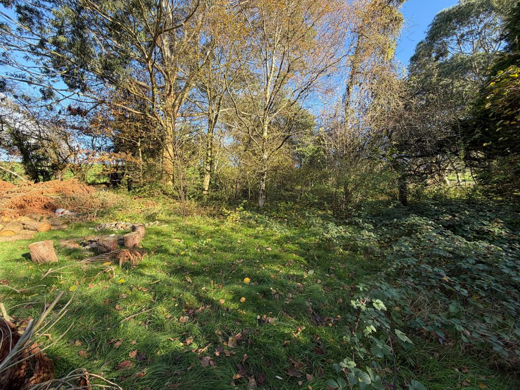 Property photo 3 of 5