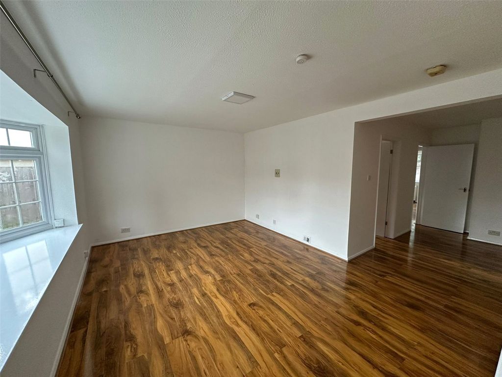 Property photo 2 of 8 Picture No. 05