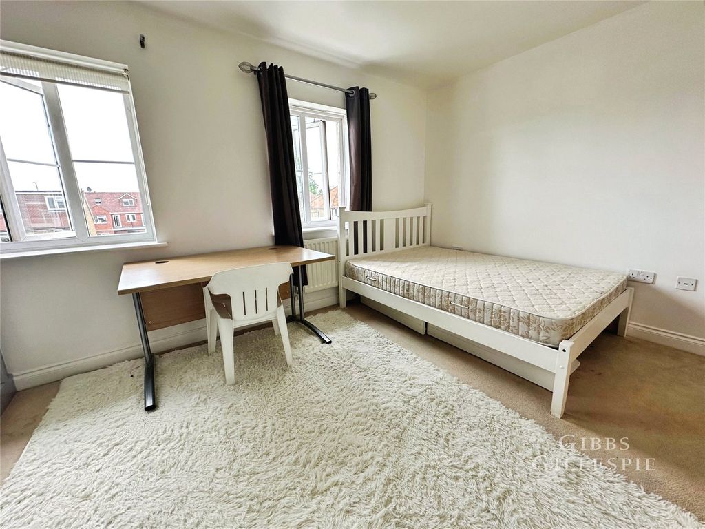 Property photo 2 of 4 2