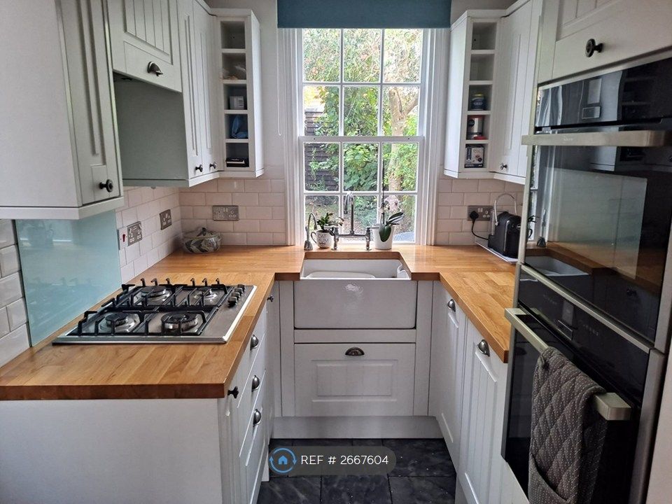 Property photo 2 of 27