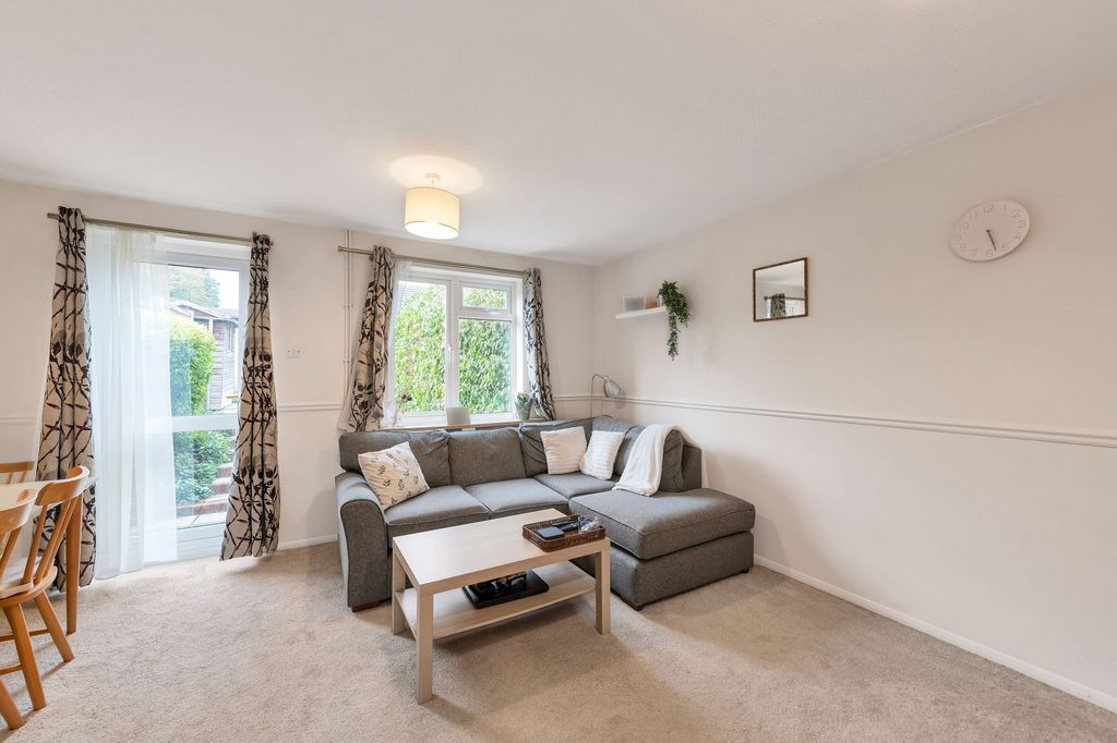 Property photo 2 of 10