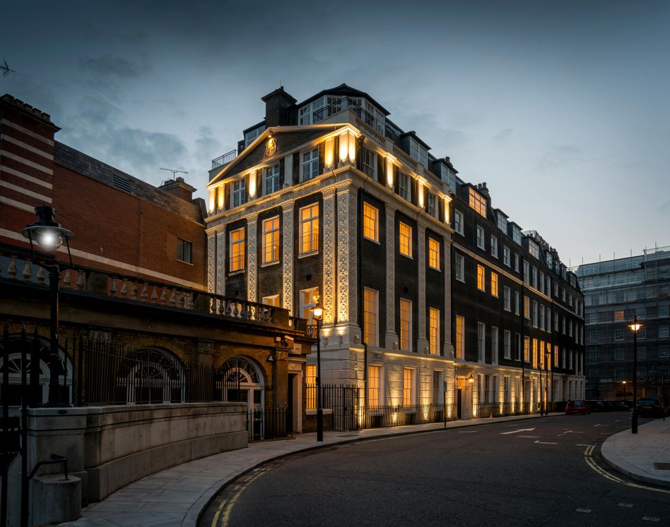 Property photo 1 of 7 Night Time Shots11.Jpg