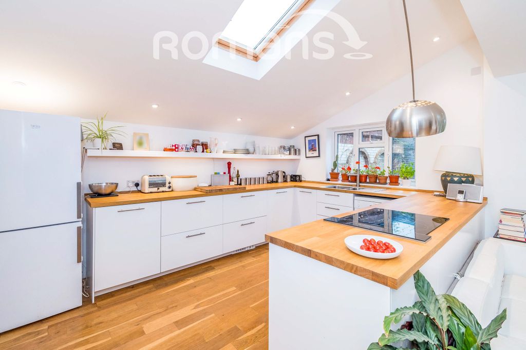 Property photo 2 of 15 Kitchen