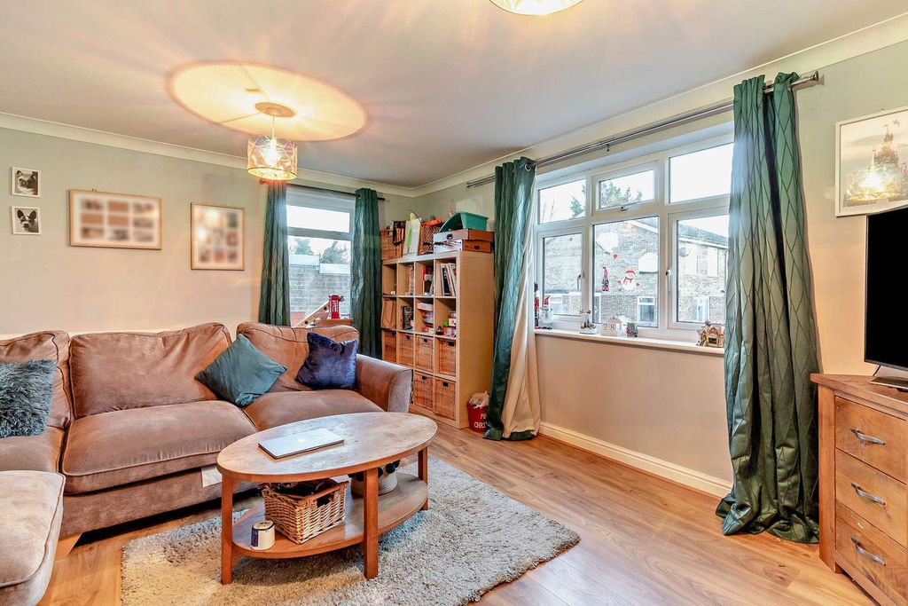 Property photo 3 of 20