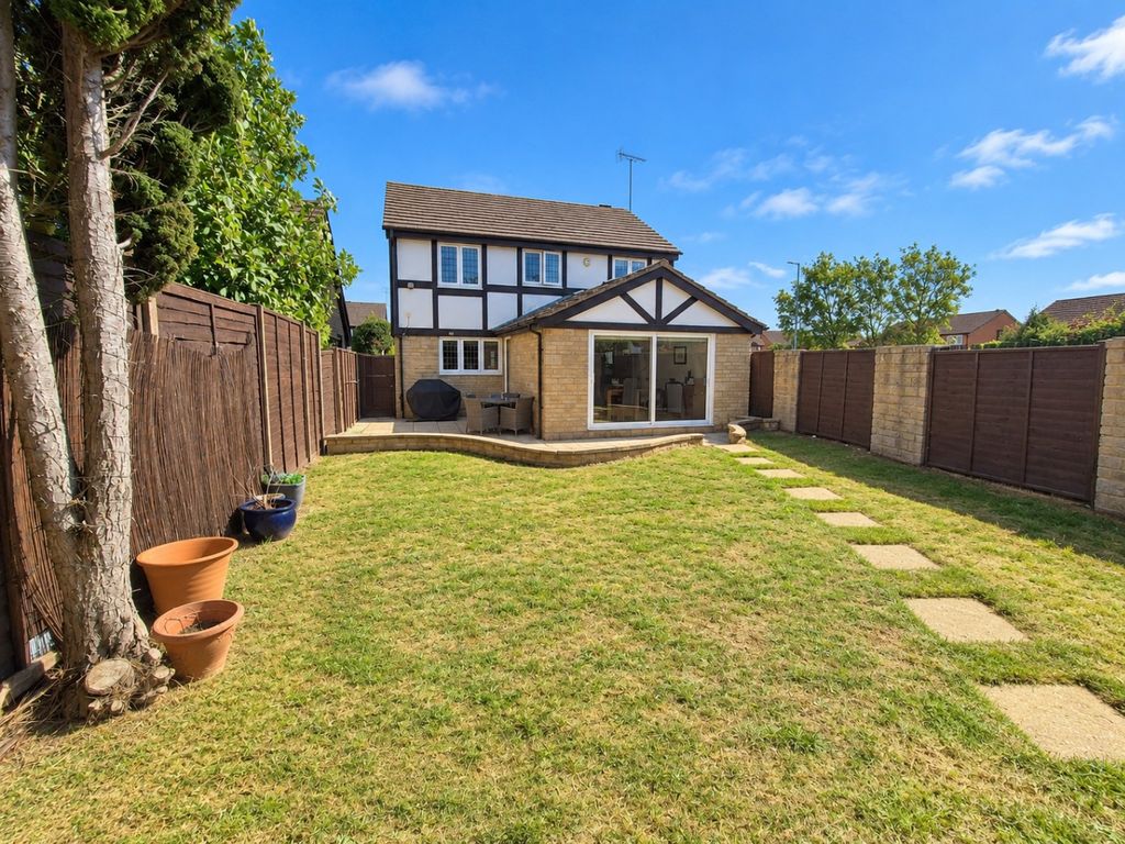 Property photo 2 of 15 5529903