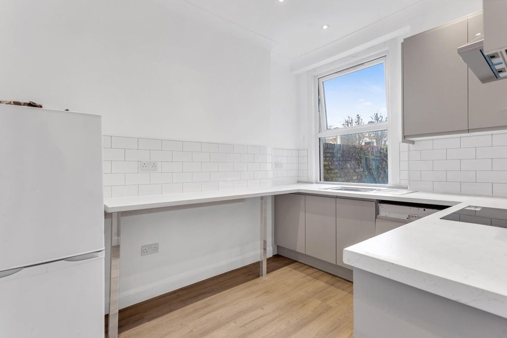 Property photo 3 of 13 Img_9994.Jpg