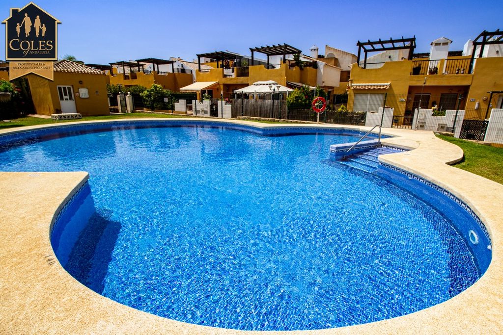 Property photo 2 of 40