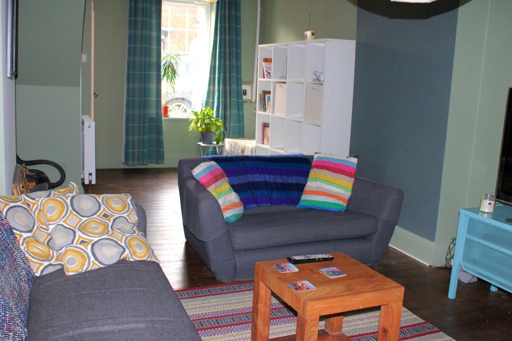 Property photo 2 of 9