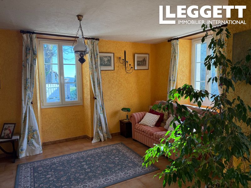 Property photo 3 of 10