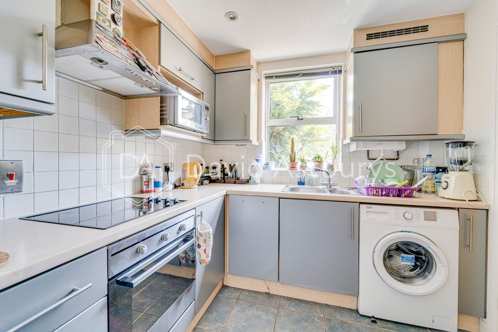 Property photo 2 of 19 Ndb09597_Enfused