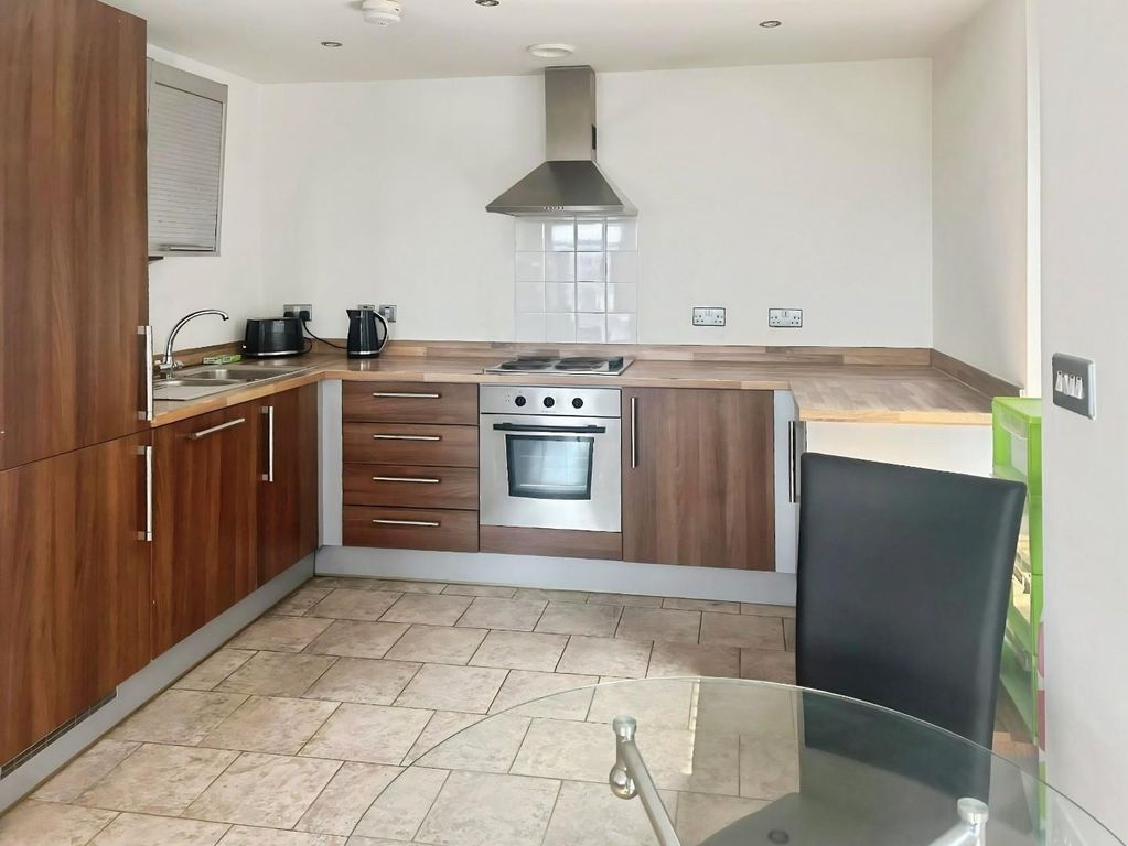 Property photo 3 of 7 95c21d44-Ky0Ynyhqkkshkvcncze8Mq.Jpg