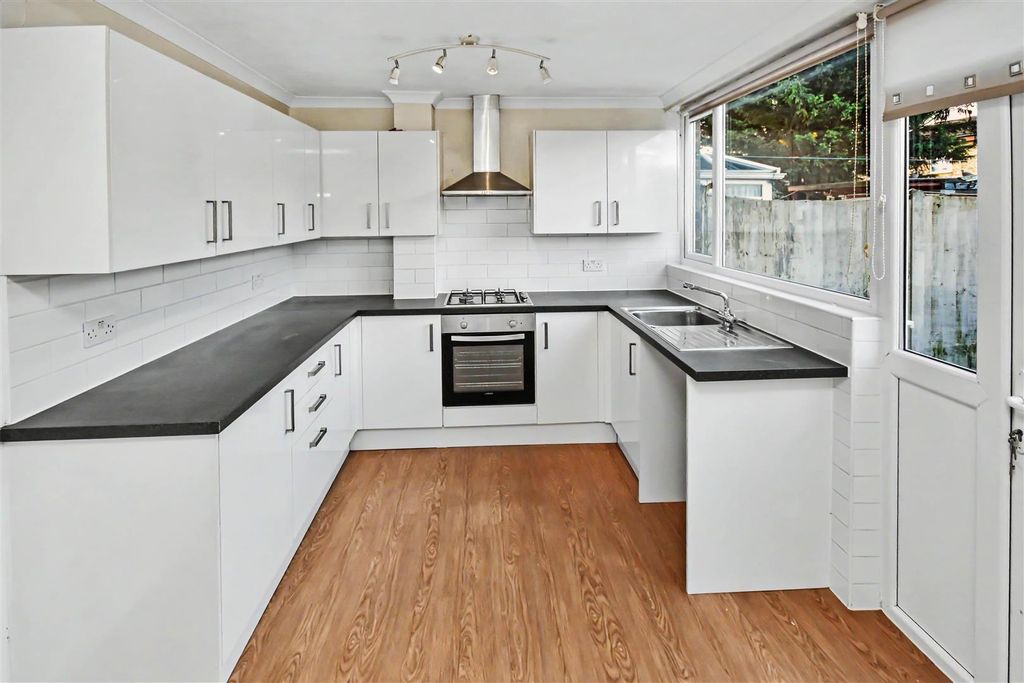 Property photo 2 of 15 Dsc_0682 (1).Jpg
