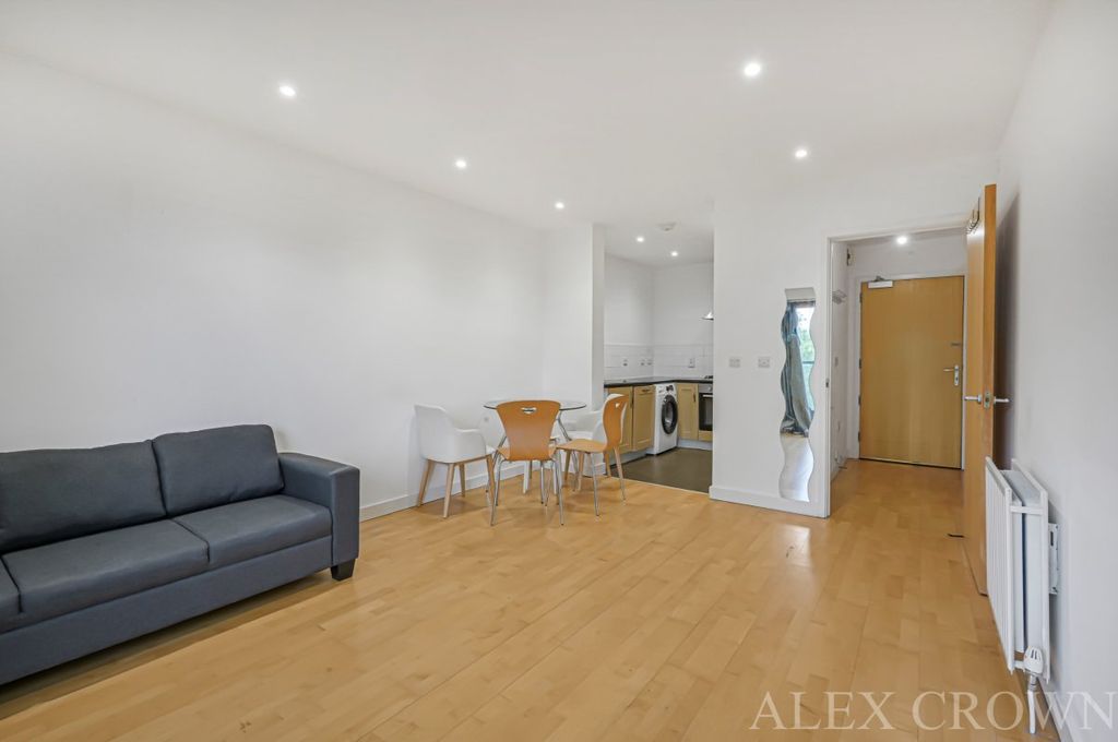 Property photo 2 of 10