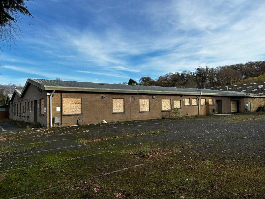 Property photo 2 of 8