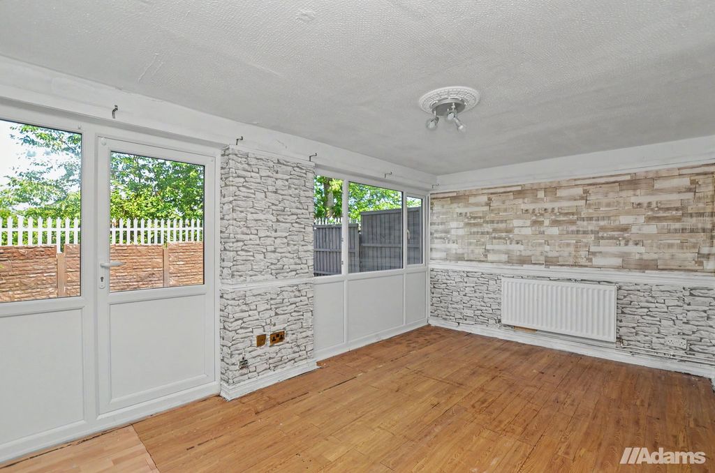 Property photo 3 of 21