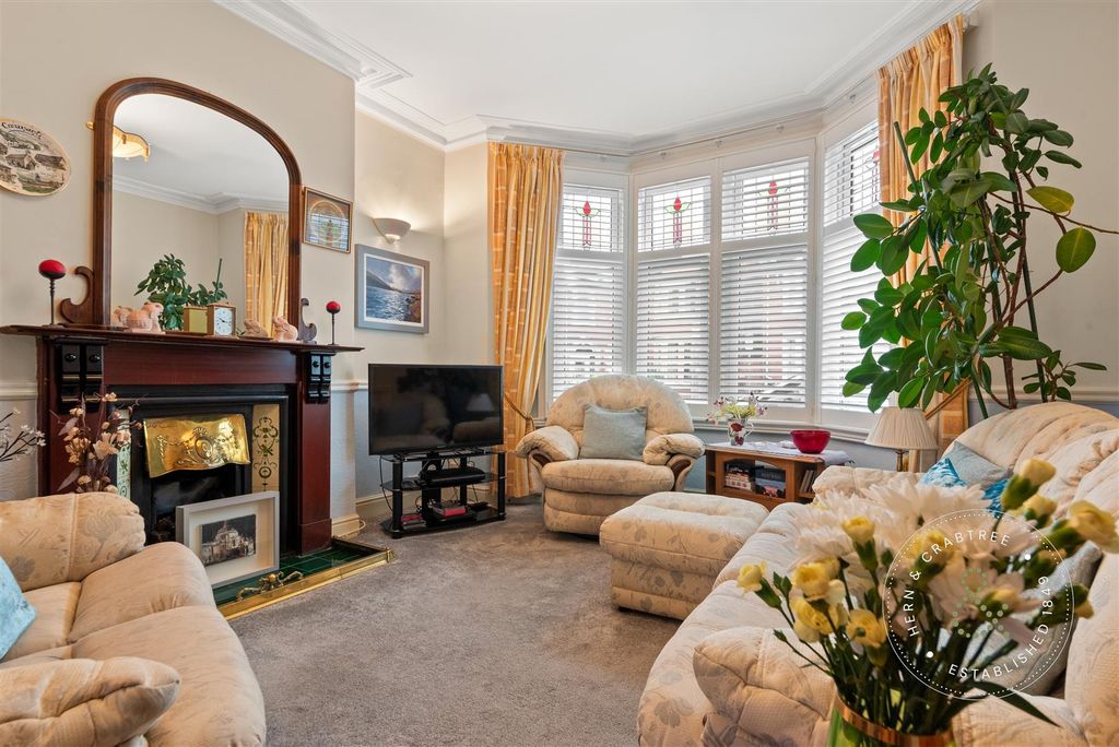 Property photo 2 of 30 Greenfield-Avenue-14.Jpg