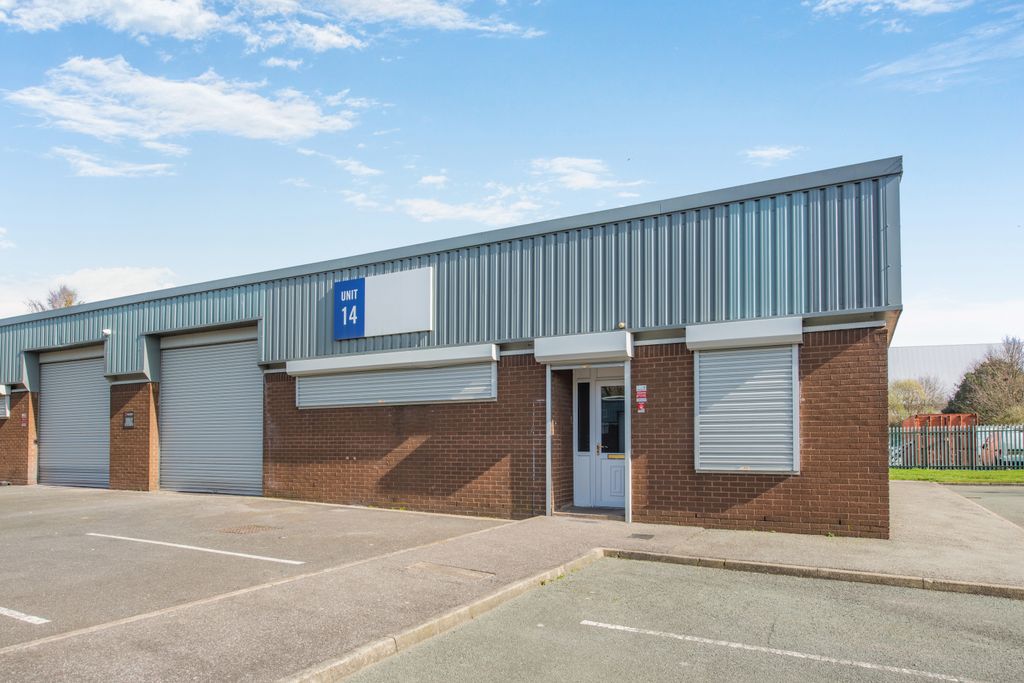 Property photo 2 of 20