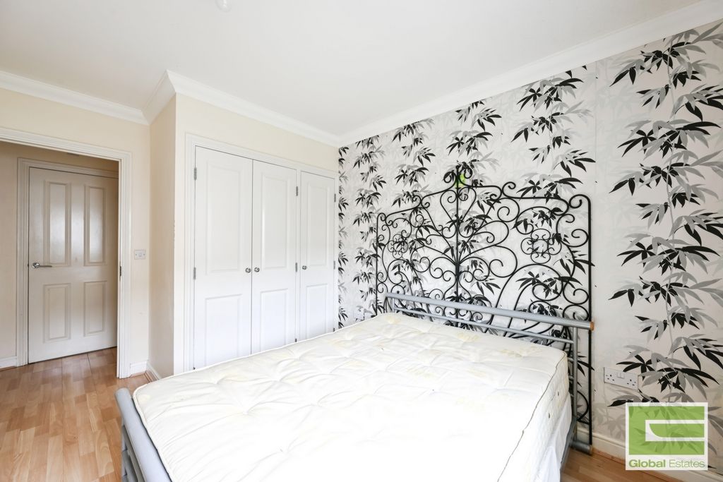 Property photo 3 of 12 Photo 15