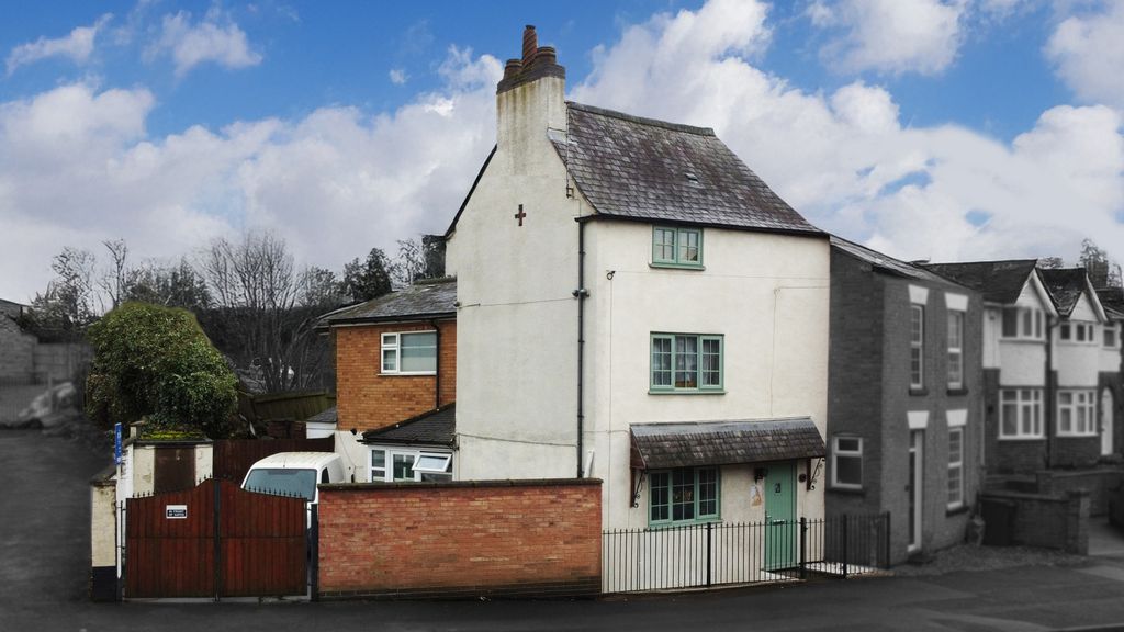 Property photo 1 of 15 Humberstone Drive, Humberstone, Leicester, Leicestershire, Le5 0Rf