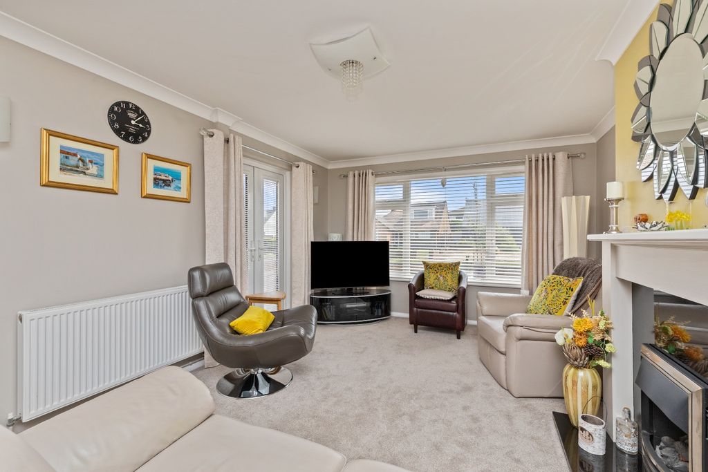 Property photo 2 of 13 4252454