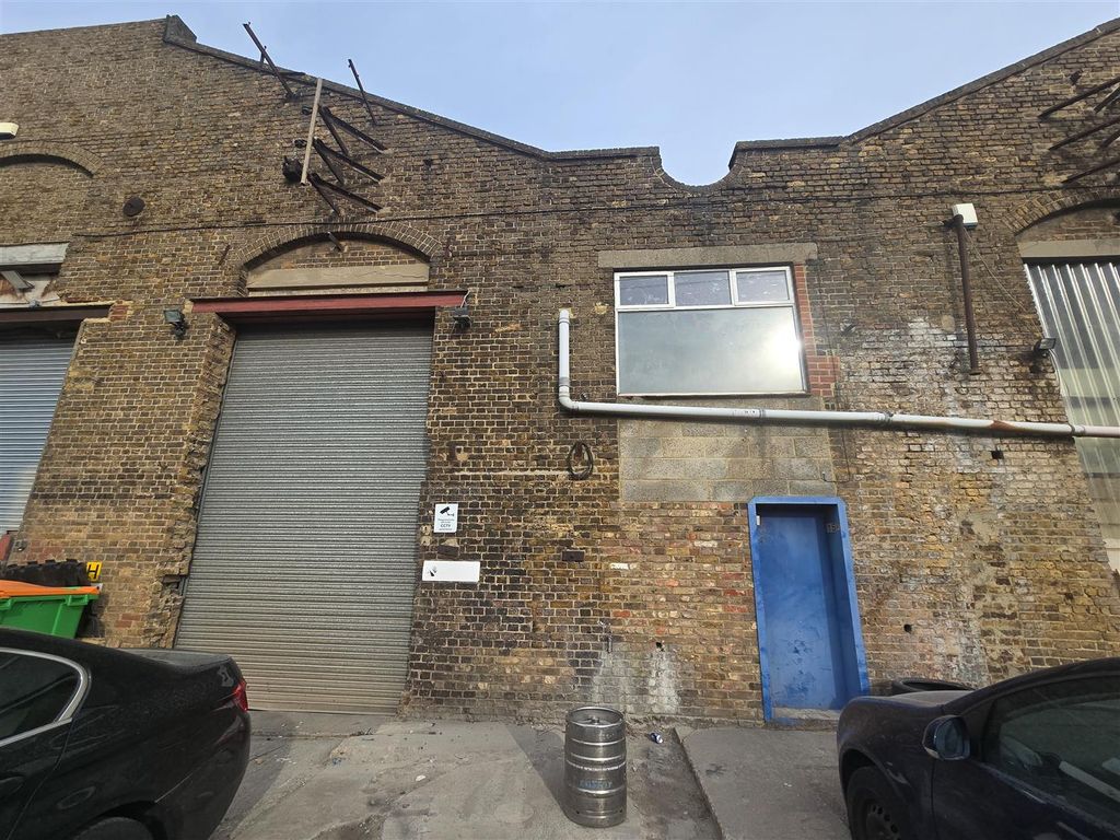 Property photo 1 of 4