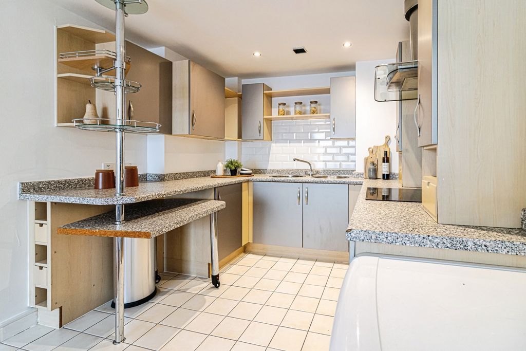 Property photo 3 of 29 Photo