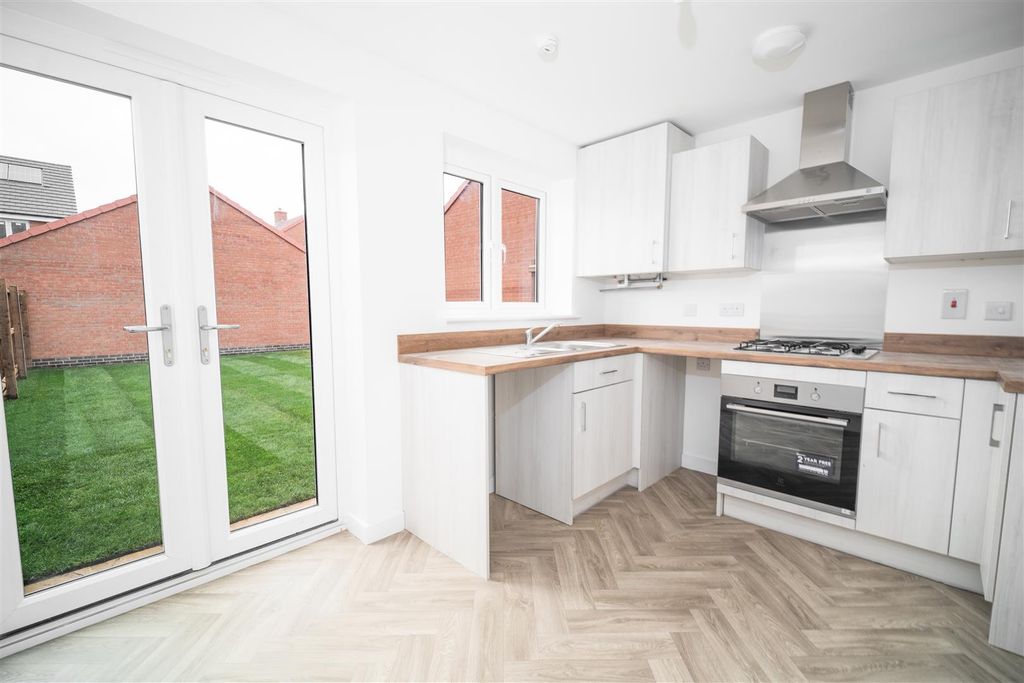 Property photo 2 of 15 Kitchen