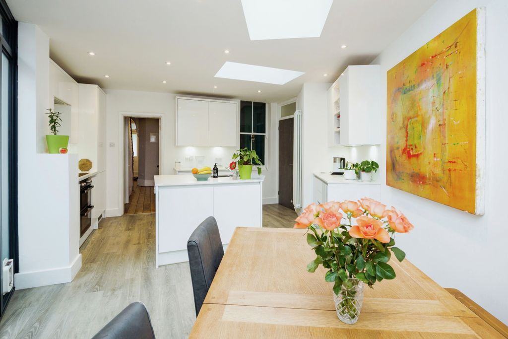 Property photo 2 of 20 Photo #2